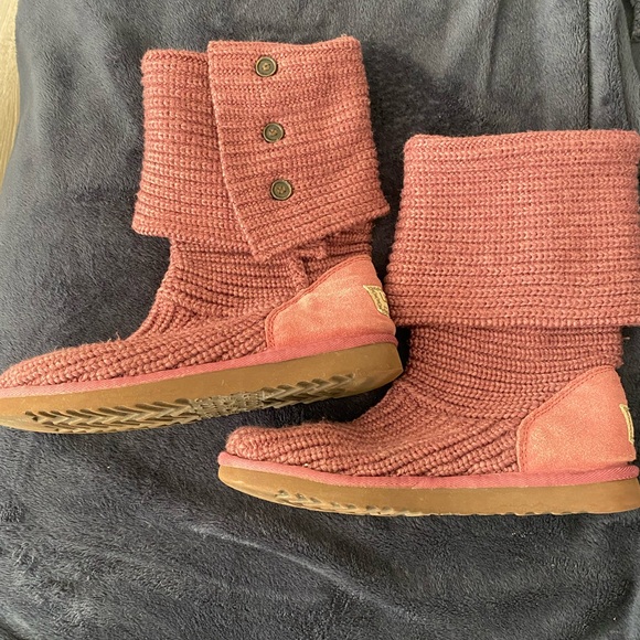 UGG Classic Cardy Knit Boot. Size 9. Please see last photo for description. - Picture 5 of 11